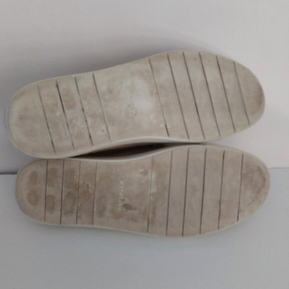 VINCE Sneakers Tan Size 8 Suede Lowtop Minimalist Lace Up White Sole BELFORD EUC - Picture 11 of 13